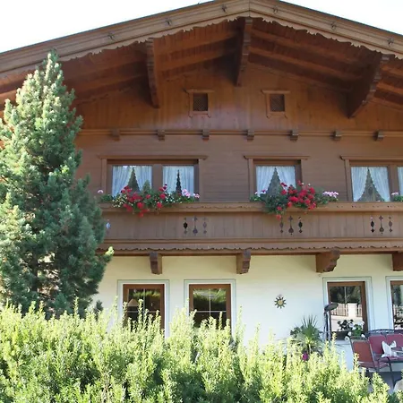 Familie Eberharter * פינקנברג